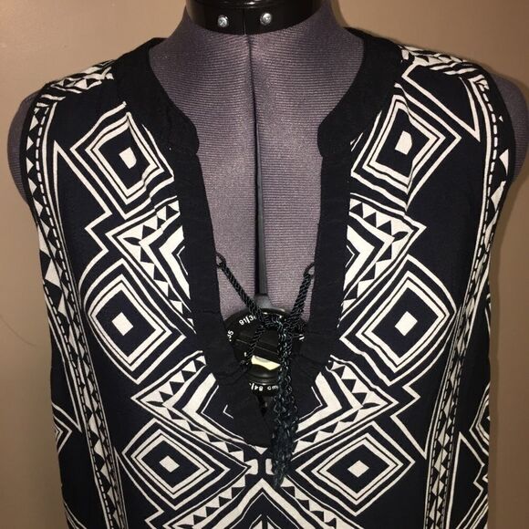 John Mark tank top size medium - Picture 2 of 6